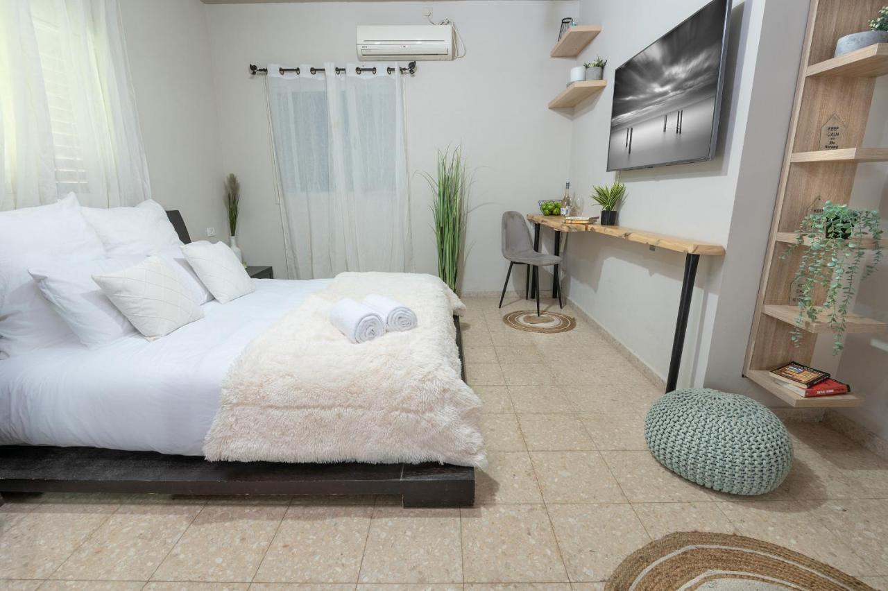Day And Night -יום ולילה Apartment Eilat Exterior photo